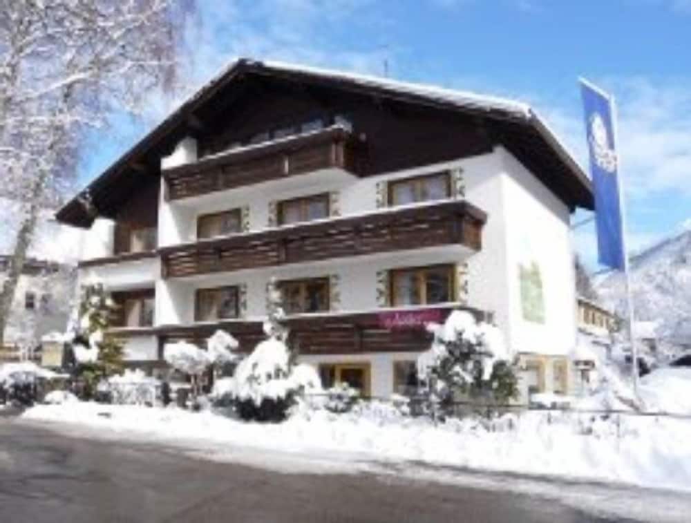 Hotel Amadeus - inclusive Skipass und vieles mehr 1