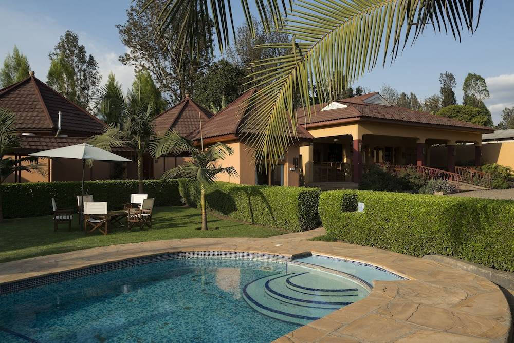 Ahadi Lodge 1