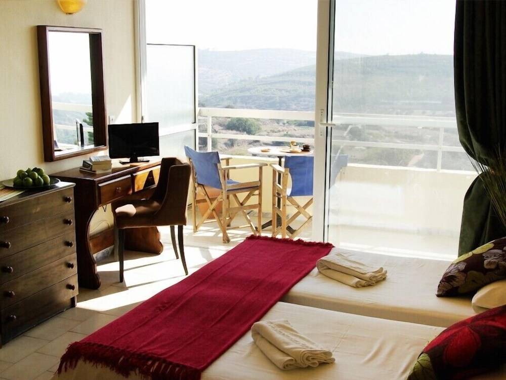 Thomas Hotel 1
