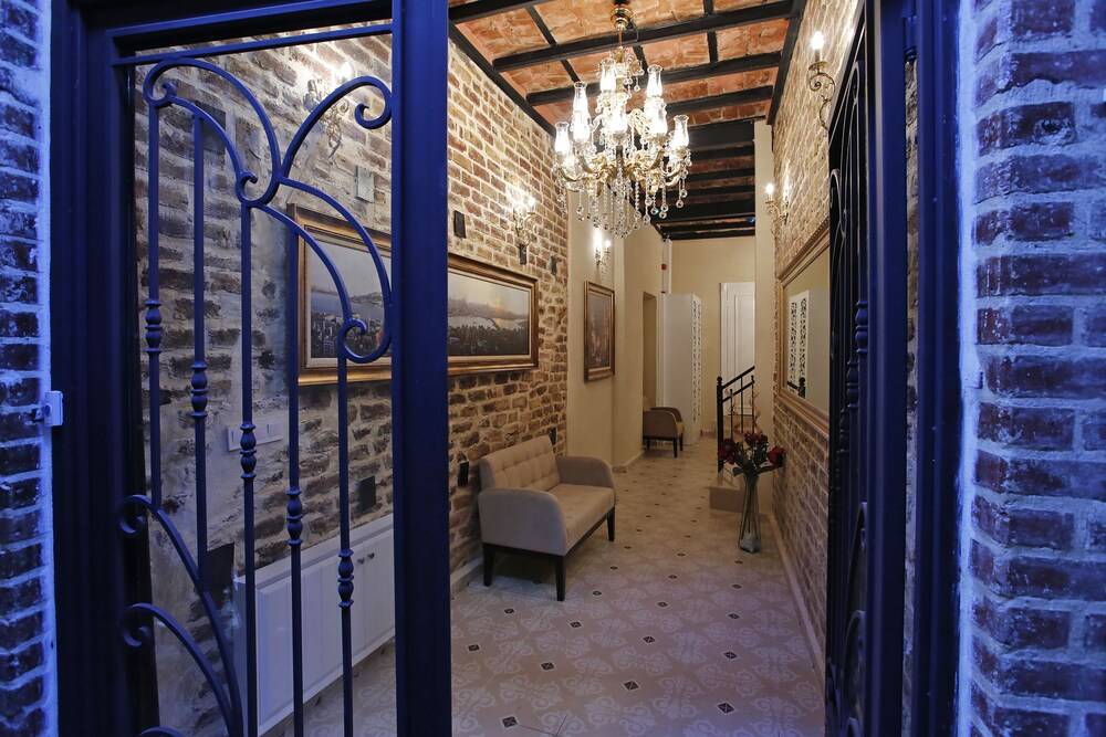 Art Nouveau Galata 1