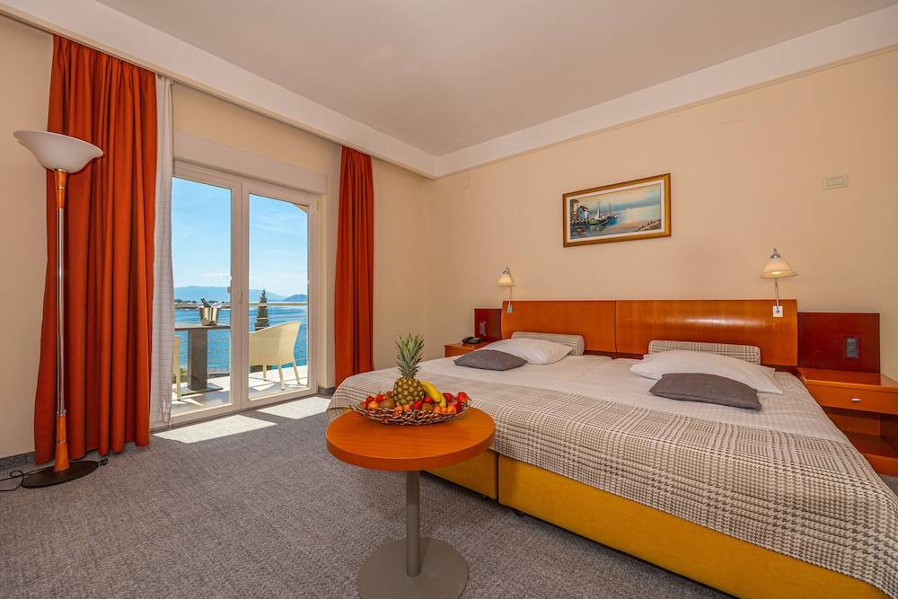 Hotel Marina 2