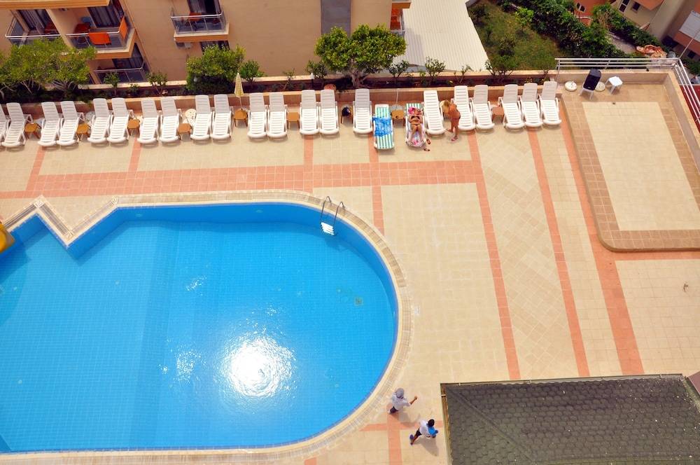 Blue Night Hotel 1