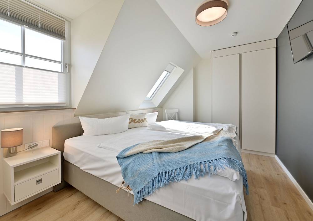 Hotel- & Ferienanlage Kapitäns-Häuser Breege 1