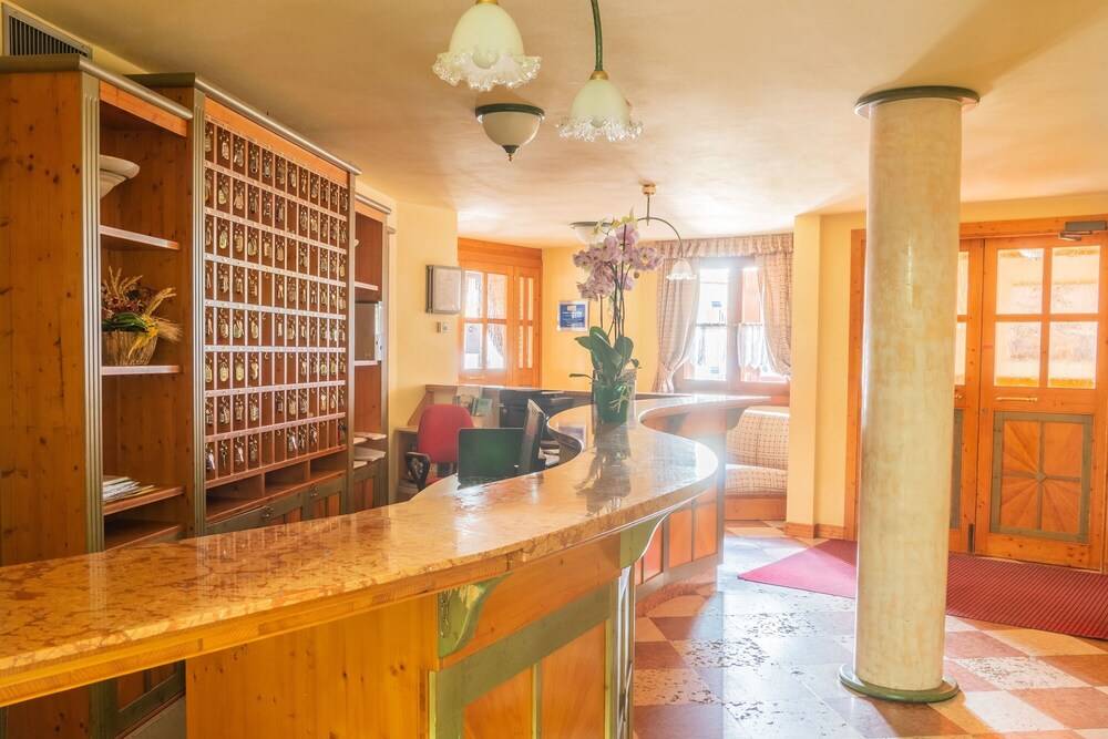 Nevesole Folgarida Resort Aparthotel 2