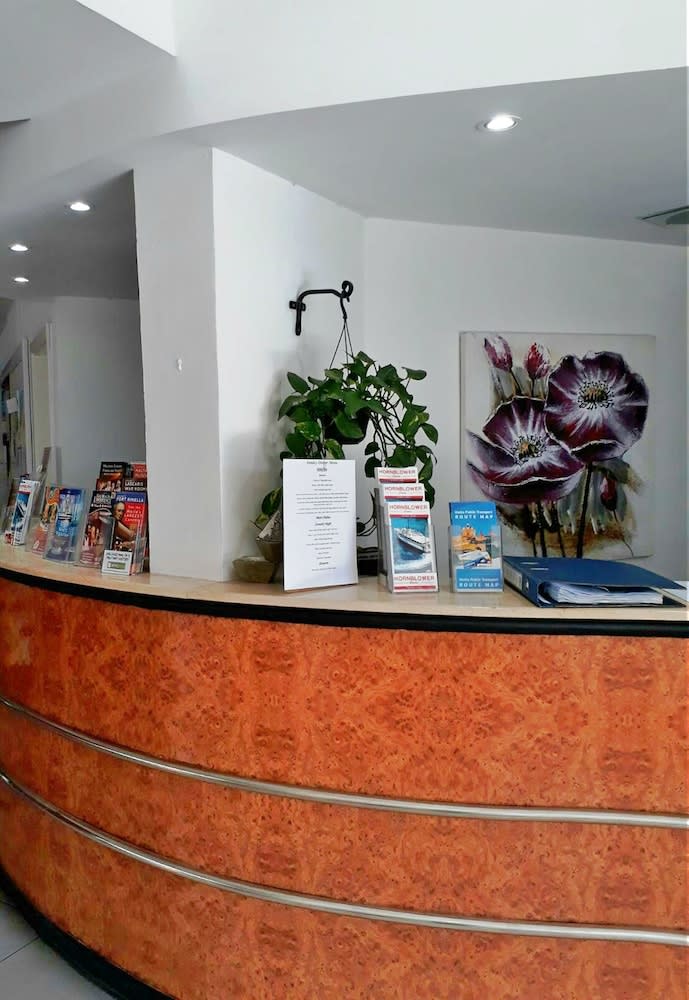 Primera Hotel 2