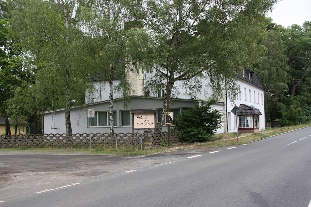 Hotel am Fluss 1