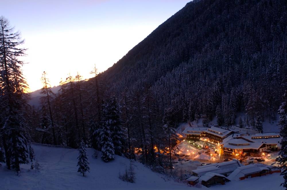 Sport Hotel Pampeago 1