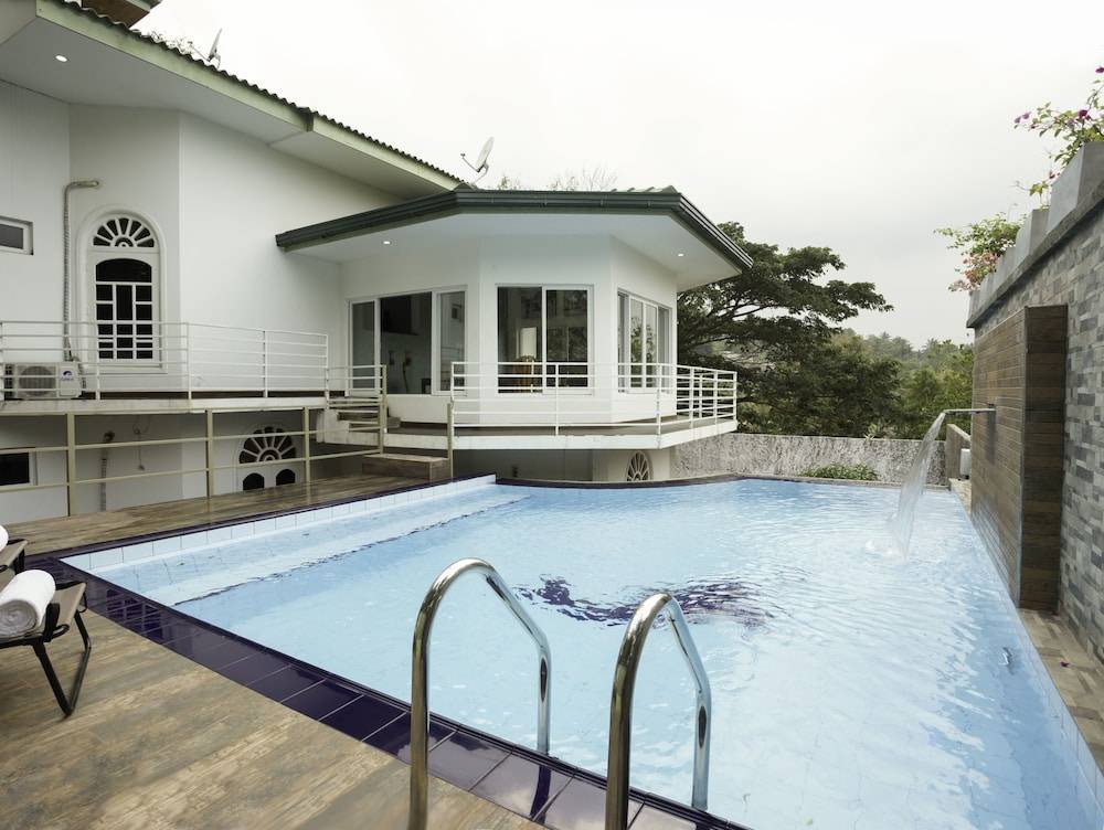 Winter Villa 1