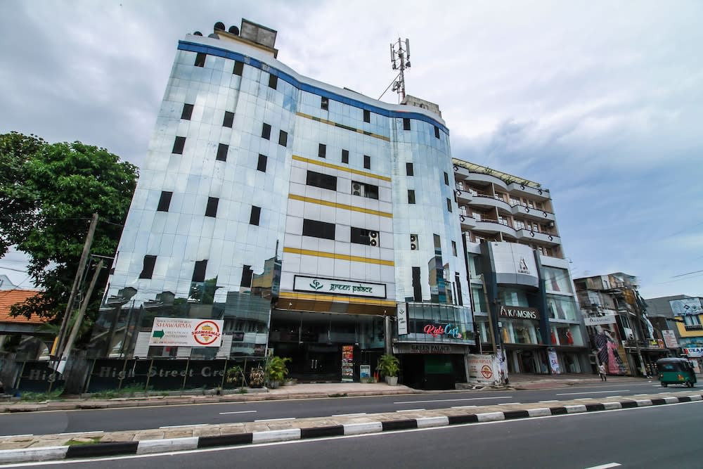 Green Palace 1