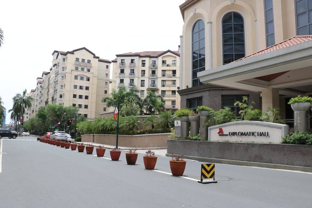 Sarasota Residential Resort Manila 1