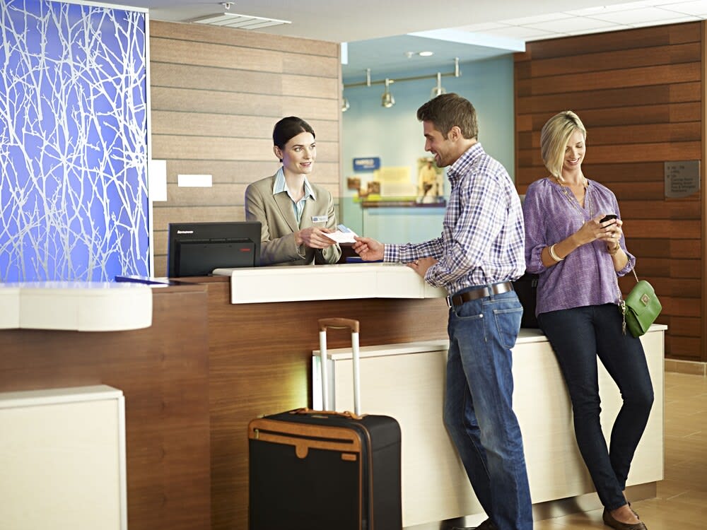 Fairfield Inn & Suites by Marriott Phoenix Tempe/Airport 2