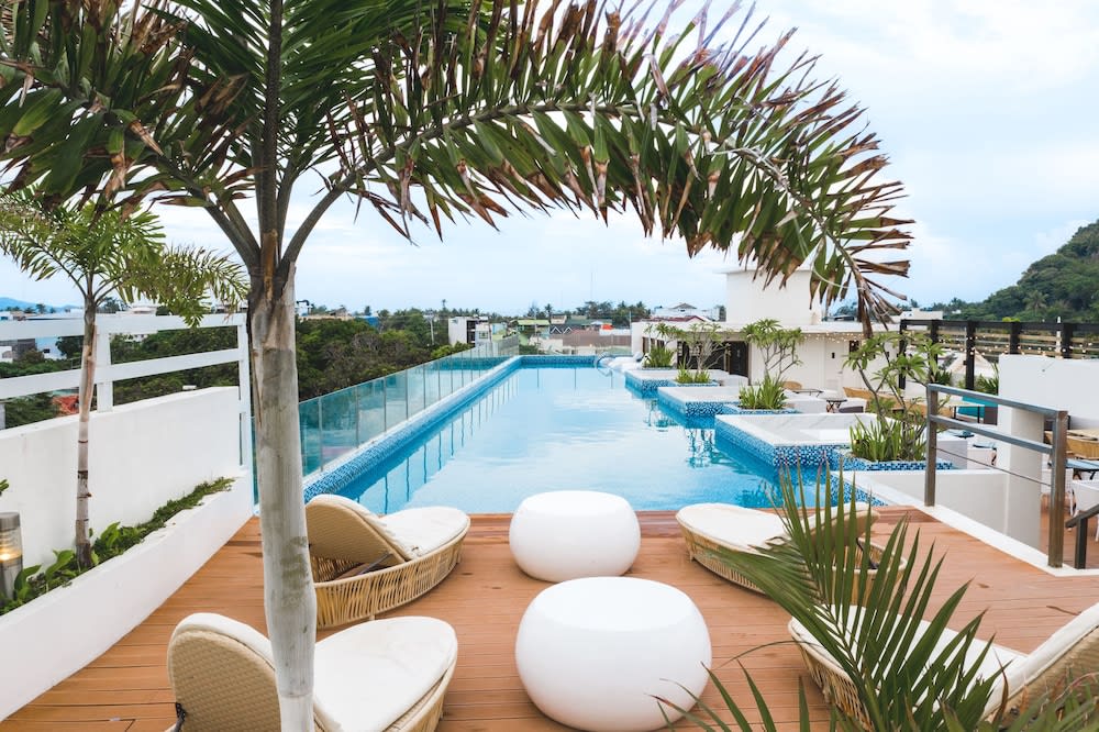 Ferra Hotel and Garden Suites 1