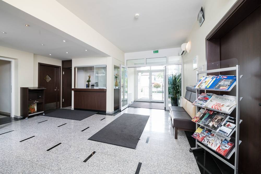 Hotel Restaurant Vater Rhein 2
