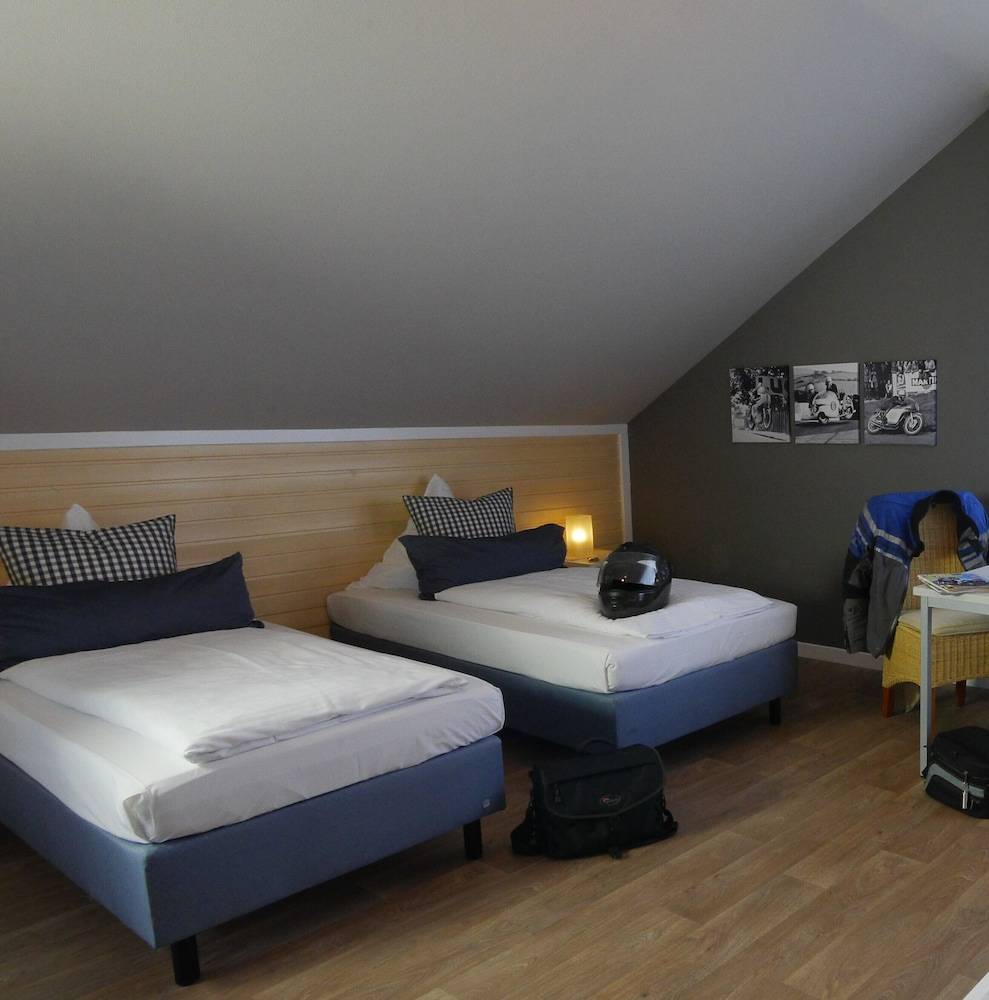 Hotel & Restaurant Hüllen 2