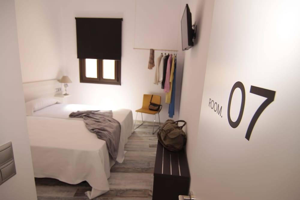 8 Rooms Tarifa 1