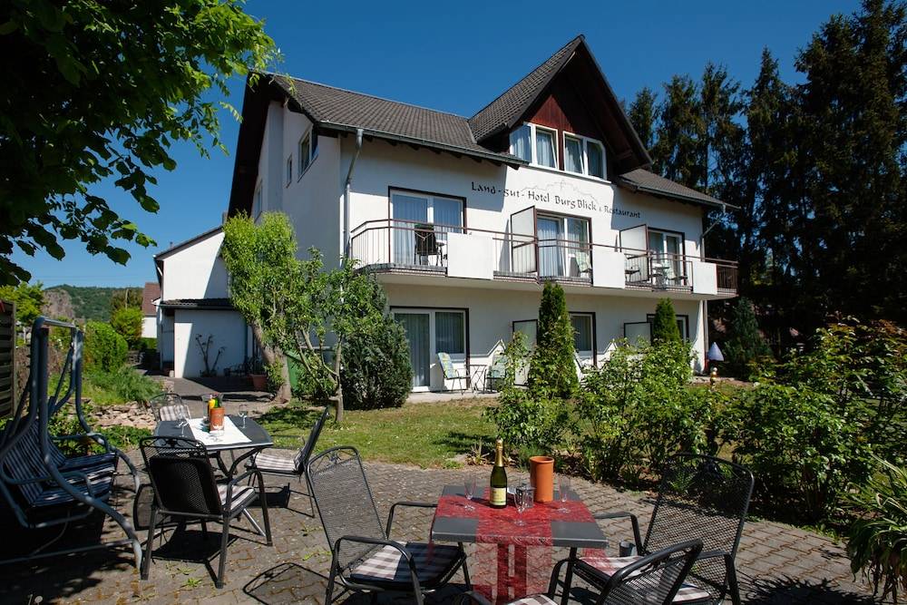Land-gut-Hotel BurgBlick 1