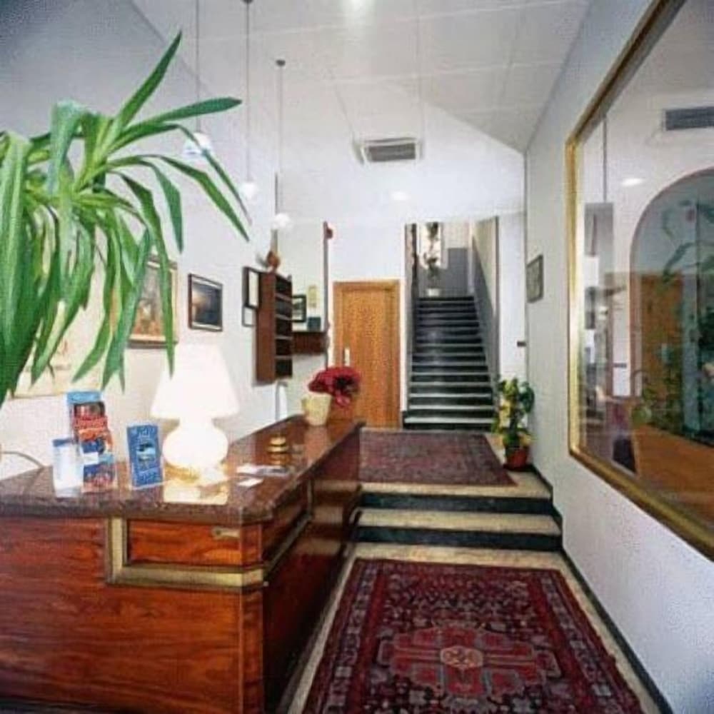 Hotel Mediterranée 2