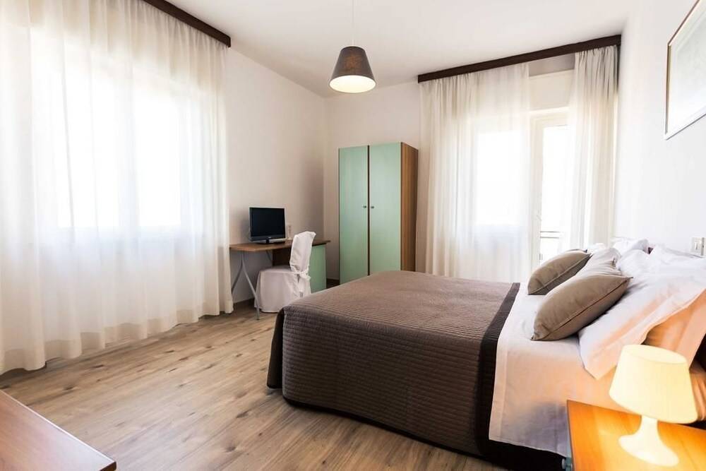 Hotel Antagos 1