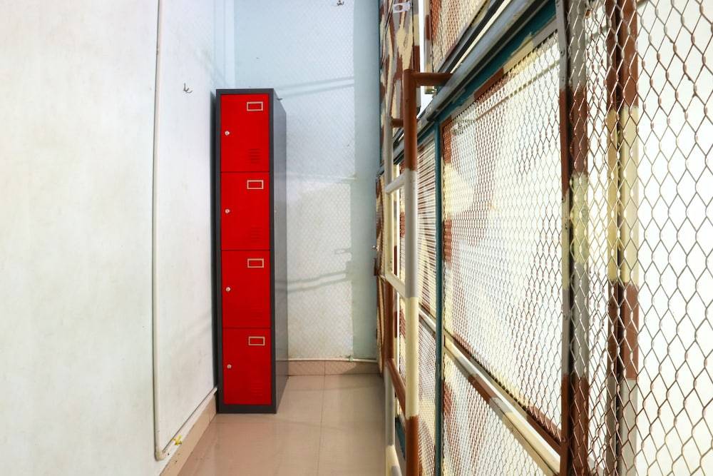 Kabin Kapsul Kayu Jati V Jakarta - Male Only 2