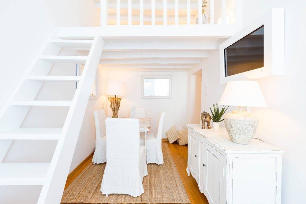 Pantheon Luxury Gold Apartment 1