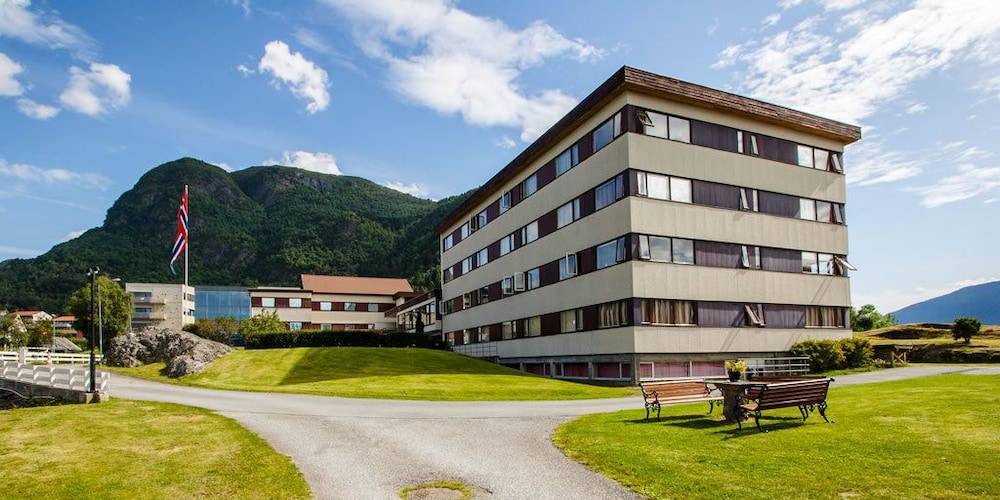 Sognefjord Hotel 1