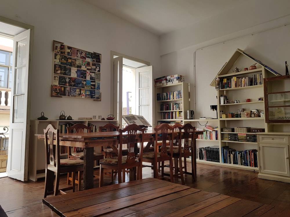 Ratones de Biblioteca - Hostel 1