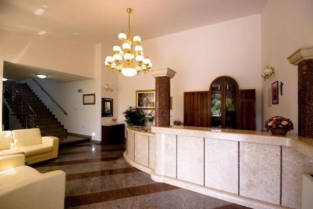 Hotel Carmen 2