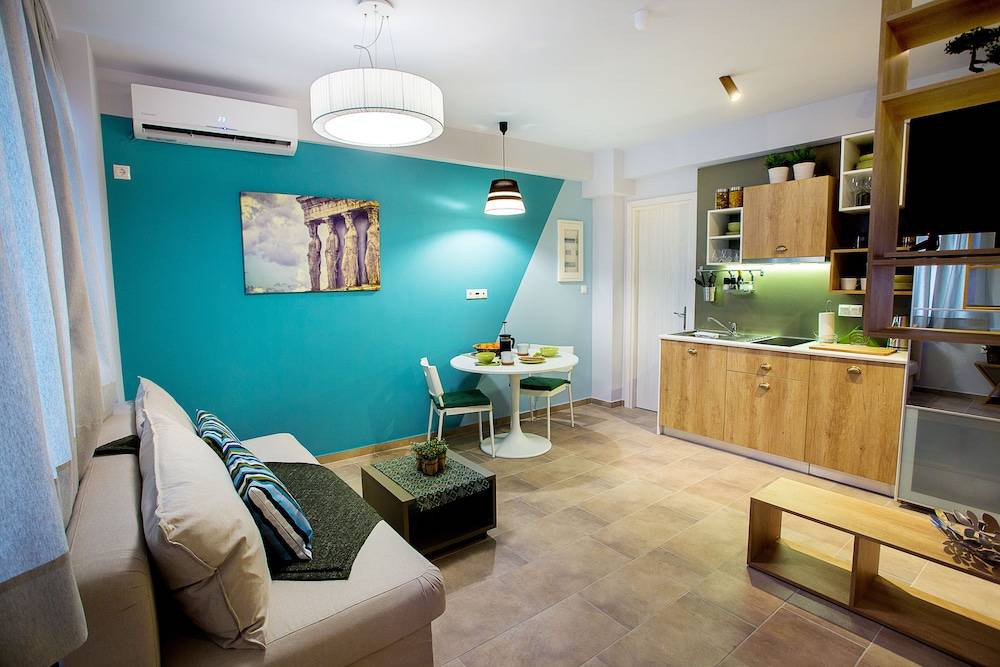 Emerald Suite 1