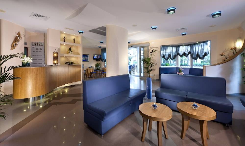 Hotel Paris Resort 2