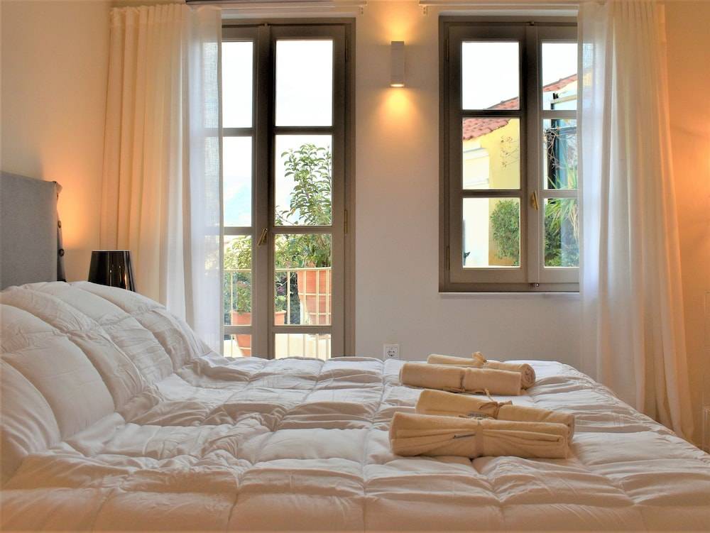 Acropolis Suites 2