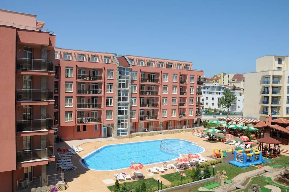 Rainbow 2 Holiday Complex 1
