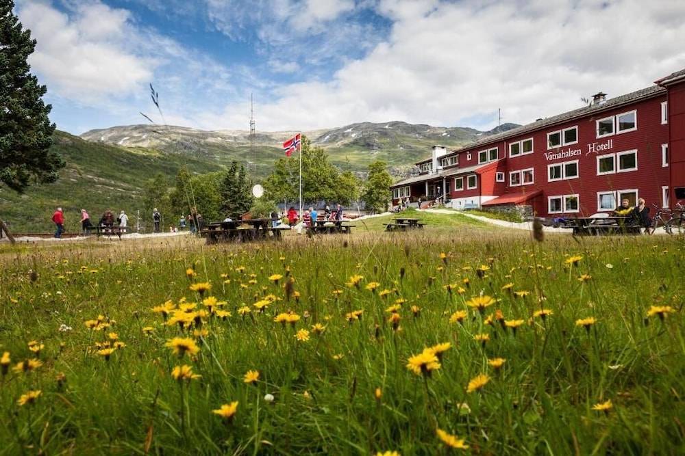 Vatnahalsen Høyfjellshotell 1
