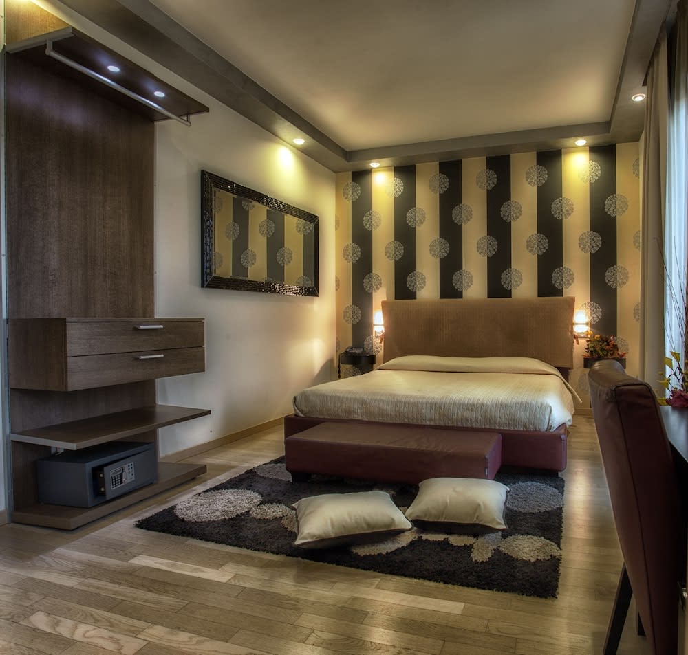 La Grotta Hotel 1