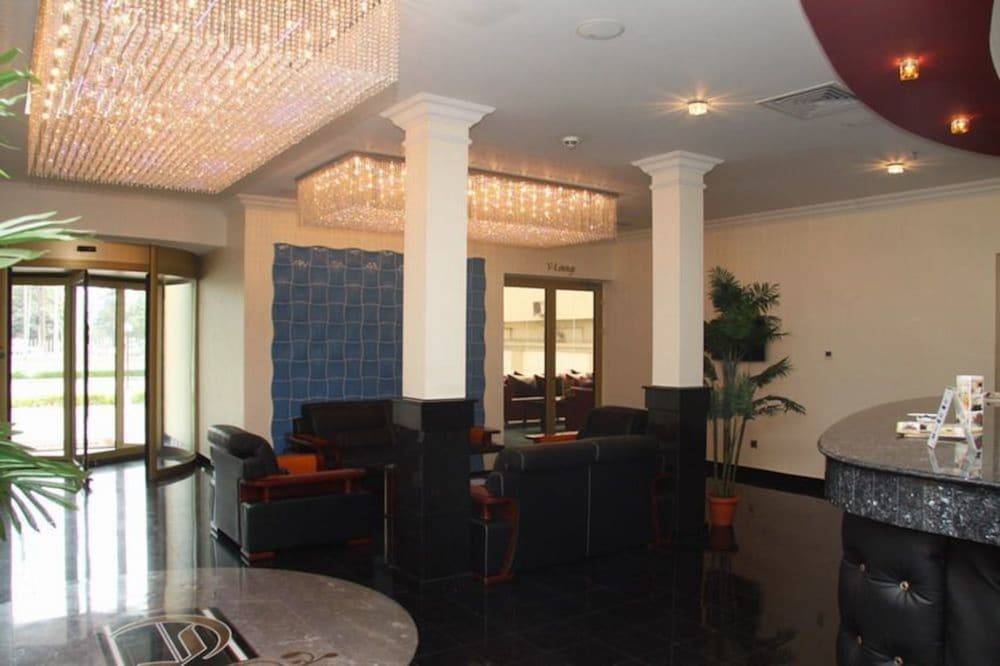 Chesney Hotel 2