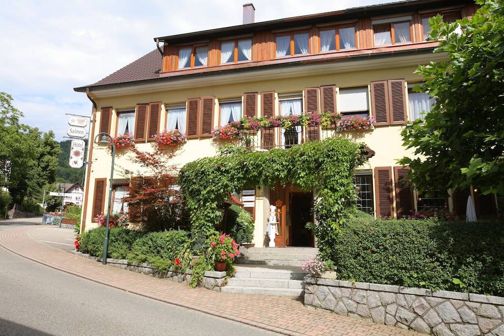 Landhotel Salmen 1