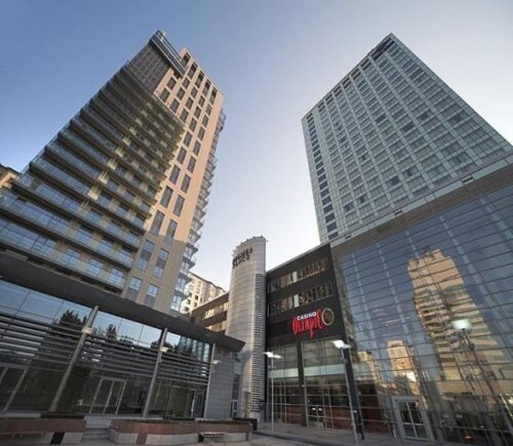 Platinum Towers Country 2 Country 1