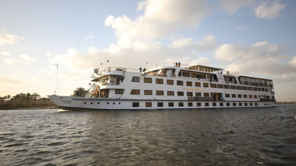 River Boat 1