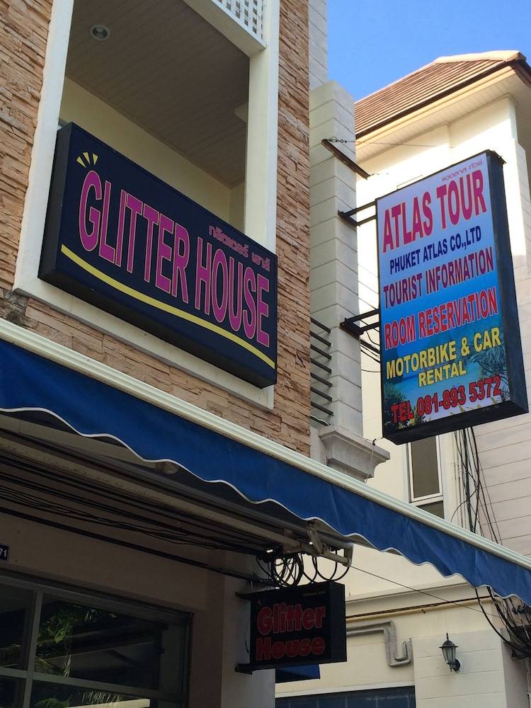 Glitter House 1
