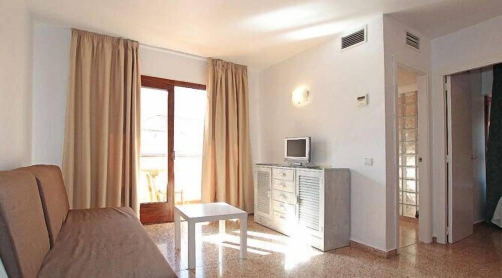 Apartamentos Ripoll Ibiza 1
