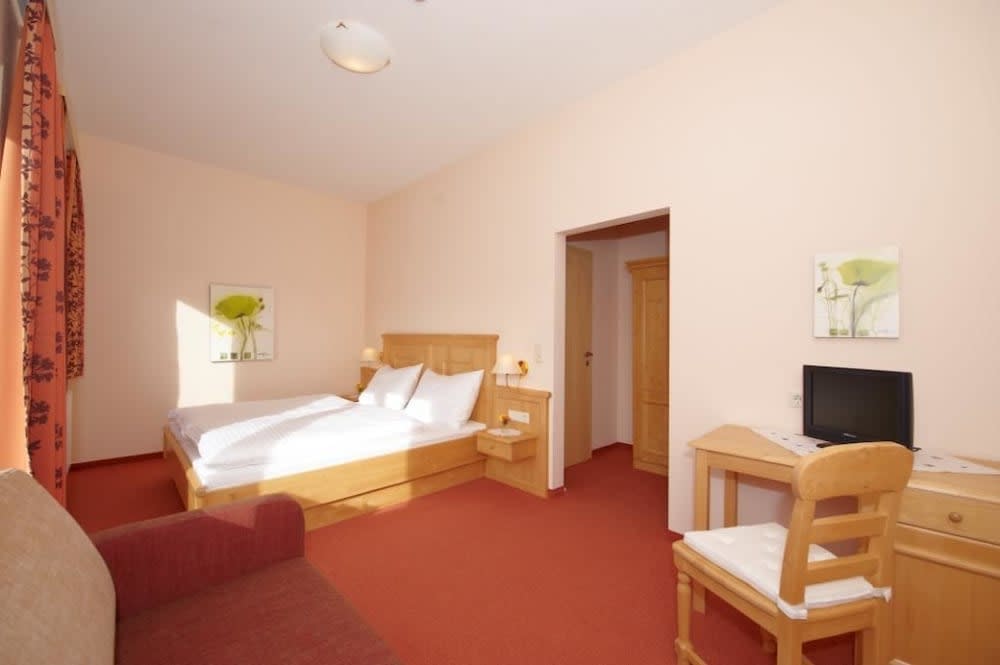 Hotel Pariente 2