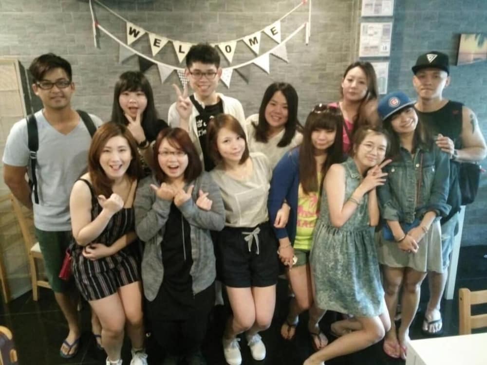 Eat - Ting Cafe and Hostel 2