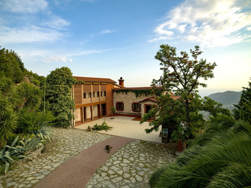 Villa Vino 1