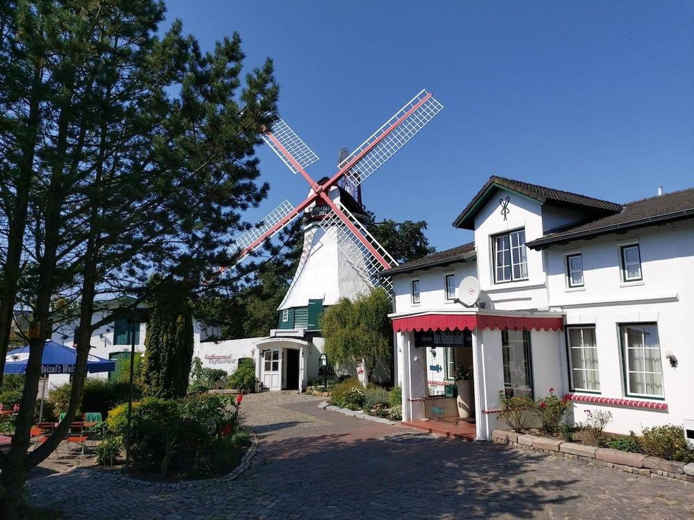Der Mühlenhof 1