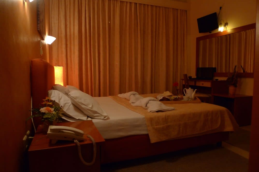 IKAROS Hotel ELLINIKO 2