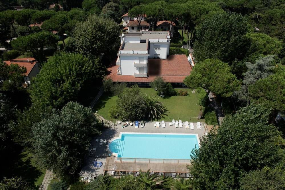Hotel La Bussola 1