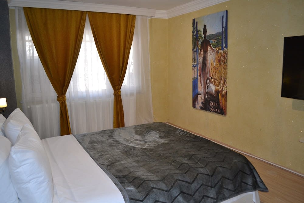 Artura Suite 2