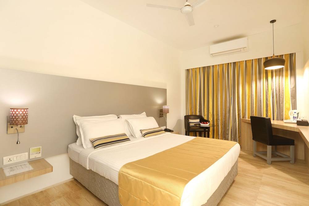 Mumbai Metro - The Executive Hotel 2