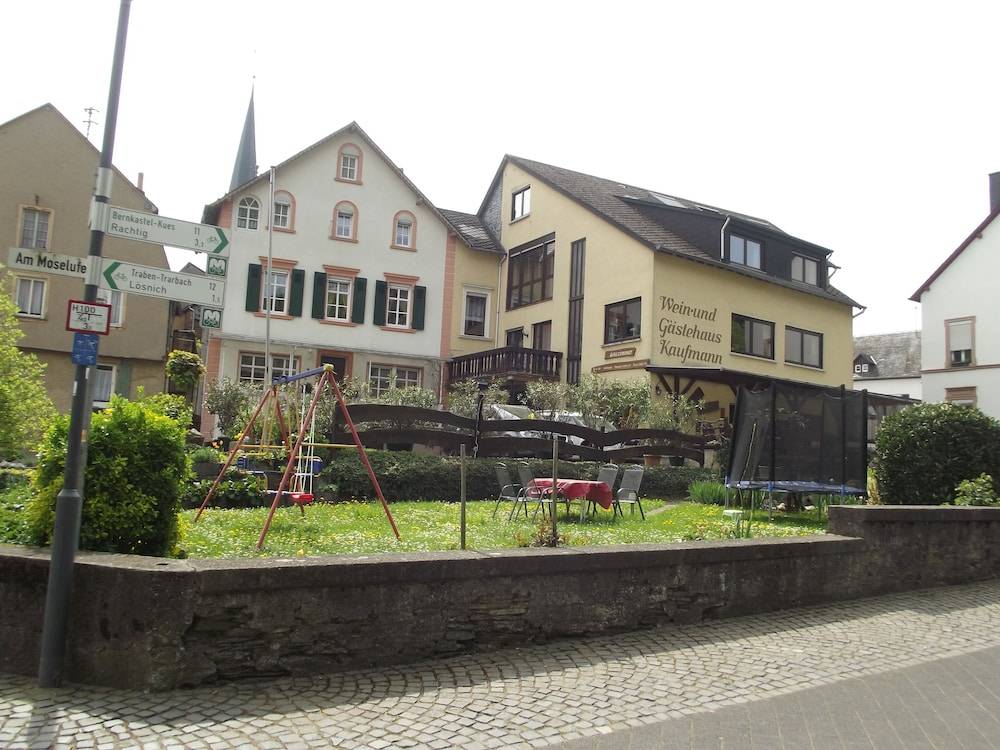 Weingut & Gästehaus Kaufmann-Schneider 1