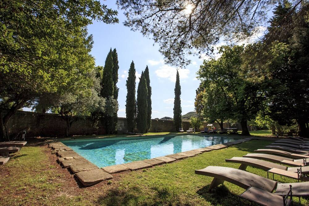 Domaine Des Escaunes 1