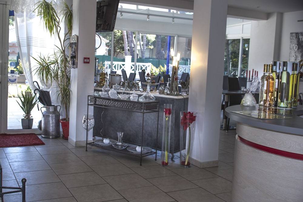 Hôtel Le Méditerranée 2
